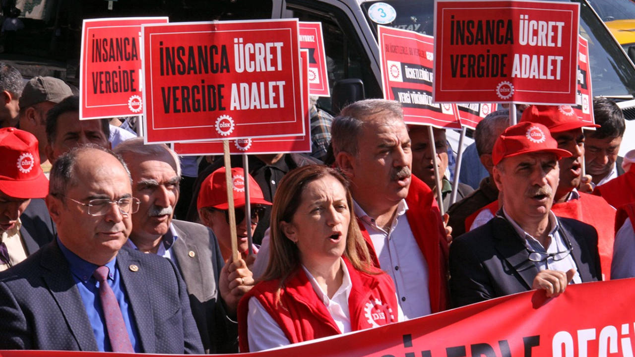 DİSK'ten Sert Çıkış: Kemer Sıkma Ekonomik Değil, Siyasal Tercih
