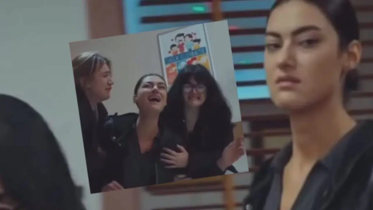 Güllü'nün Kızını Canlandıran Burcu Şeritoğlu: Psikolojim Bozuldu